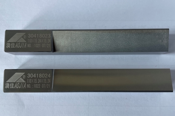 1890のRpmの固体製粉は塗られる110×15.24×15.24炭化物ギヤ カッターに用具を使う