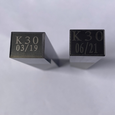 半1106606銀製色を終える旋盤の超硬合金の切削工具