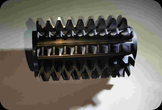 超硬合金の歯切り工具のカッター用具Ф32*L30*Ф13は粉砕のために懸命に転がった