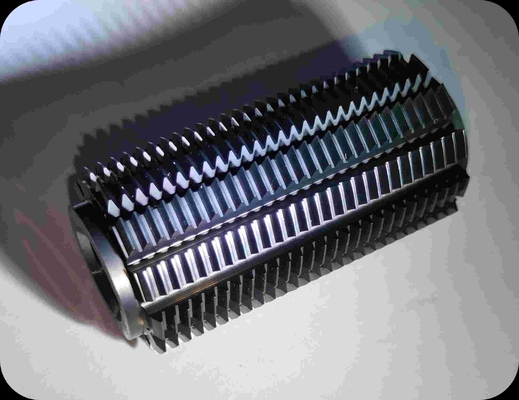 斜めギヤ打抜き機のための高性能の炭化物の歯切り工具Φ32×L30×Ф13 M1 α20°